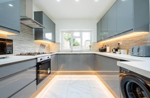 Grangetown House | Smart TV | WiFi | Free Parking