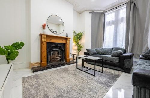 Grangetown House | Smart TV | WiFi | Free Parking