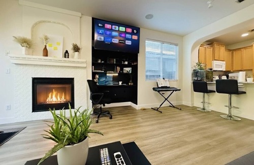 Regency Park House | Smart Zen Retreat Near Airport – Calm, Comfortable Garden Hideaway