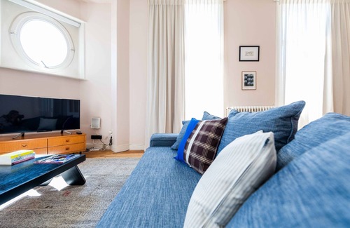 Antwerp Apartment | Smartflats Design - Theatre