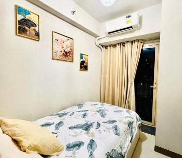Pasay House | SMDC Coast Residences Booking unit- Ana D'arcy Staycation