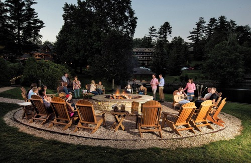 Blowing Rock Condo | Smokies 2 | Fireplace, Restaurant, Pool, Spa