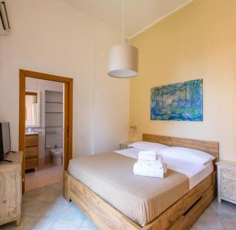 Vittorio Emanuele Apartment | Smooth Vibes at Chiaia by NapoliApartments