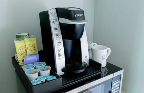 East Boothbay Hotel | Smuggler's Cove Inn