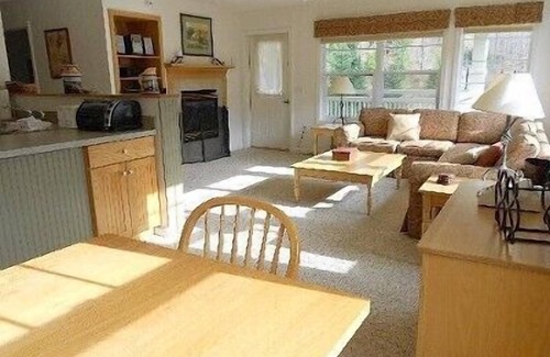 Jeffersonville Condo | Smugglers Christmas Week Notch Ski Resort 3BR