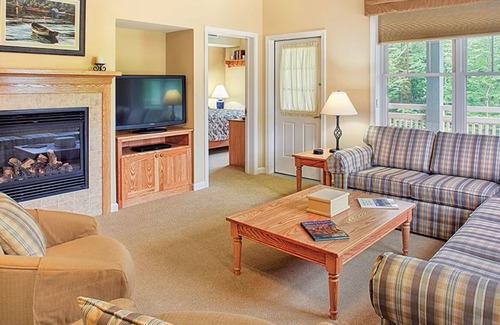Jeffersonville Resort | Smugglers Notch Awarded #1 Resort in the East by SKI Magazine 2023 3BR/2BA Delux