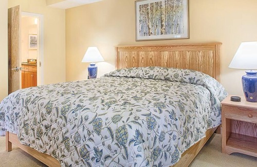 Jeffersonville Resort | Smugglers Notch Awarded #1 Resort in the East by SKI Magazine 2023 3BR/2BA Delux