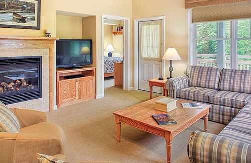 Jeffersonville Resort | Smugglers Notch Awarded #1 Resort in the East by SKI Magazine 2023 1BR/1BA Delux