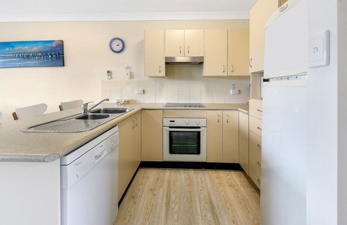 Korora Apartment | Smugglers On The Beach 3 Bedroom Apartment