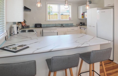 Foxton Beach House | Snapper Bach - Foxton Beach Holiday Home