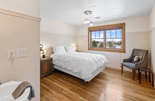 Bozeman House | Snow Creek-Perfect home for your families home base while exploring the area!