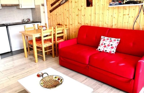 Les Deux Alpes Apartment | SNOW FRONT 20 M OF "DIABLE" LIFT, CLEANING INCLUDED, POSSIBLE TO RENT 2 APARTS