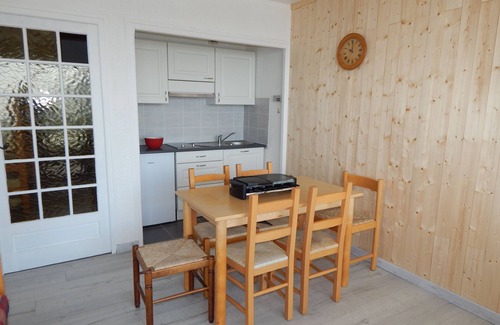 Les Deux Alpes Apartment | SNOW FRONT 20 M OF "DIABLE" LIFT, CLEANING INCLUDED, POSSIBLE TO RENT 2 APARTS