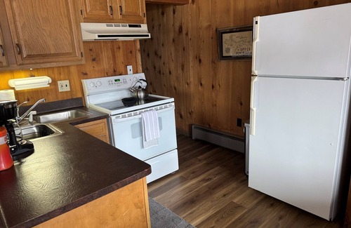 Bessemer House | Snow Otter Haus | Cozy 2BR Retreat