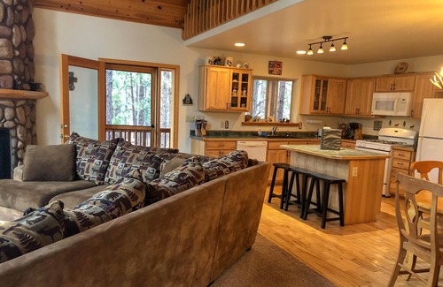 Williams Cabin | Snow Time In The Mountains! - Moose Manor