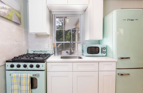 Savannah Cottage | Snowbird 30 Day - Cottage on golf course