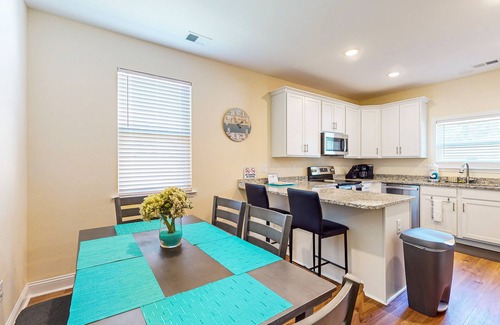 Myrtle Beach House | Snowbird-friendly home w/game room, patio, pool table, ping-pong, washer/dryer
