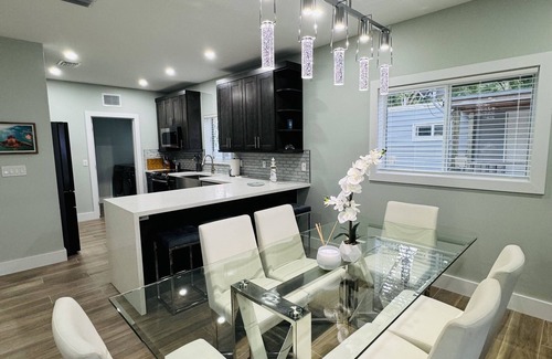 Key Largo House | Snowbird specials! Book now. Minimum stay 28 days.