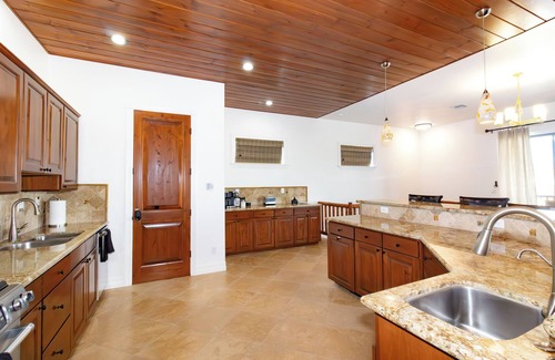 Holiday Shores House | Snowbirds Welcomed! Game Room - BBQ - Beautiful River Views