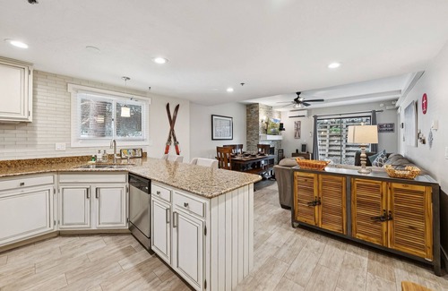North Park City Apartment | Snowblaze Condo – Walk to Park City Mtn & Main St