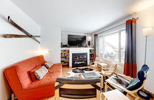 Fraser Hotel | Snowcap Pines