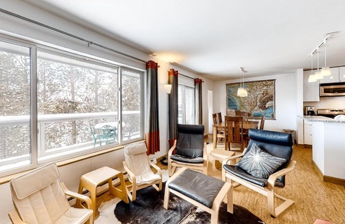 Fraser Hotel | Snowcap Pines