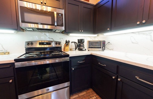 Mammoth Lakes Condo | Snowcreek III 415 Gorgeous Mountain Views, Remodeled with Washer Dryer by RedAwning