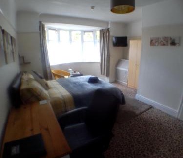 Rhyl Bed & Breakfast | Snowdon House Single rooms for solo travellers