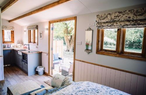 Alkborough House | Snowdrop Lodge