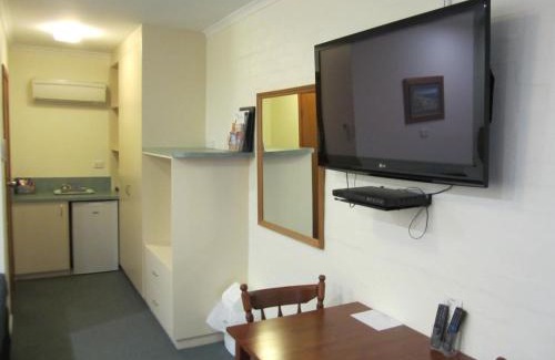 Tawonga South Hotel | Snowgum Motel
