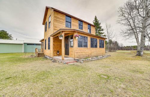 Mackinaw City House | Snowmobiling Hub! Mackinaw City Home 3 Mi to Beach