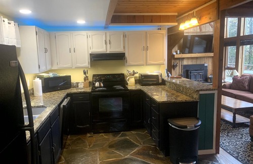 Snowshoe House | Snowshoe 5 Bedroom House - 100 yards from the ski slopes