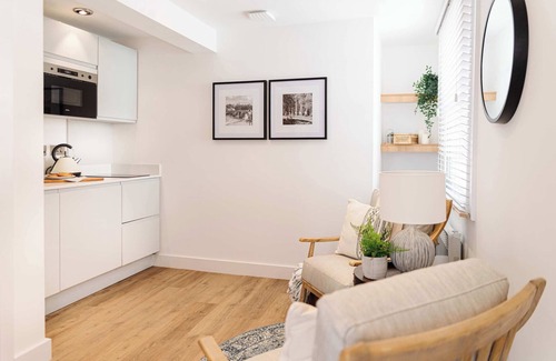 Chester Apartment | Snug Cuppin Street Apartment