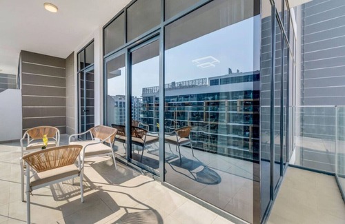 Nad Al Sheba Apartment | Snug One-Bedroom Oasis