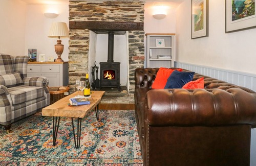 Delabole Cottage | SNUGGLERS' COTTAGE, pet friendly, with open fire in Delabole