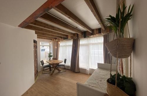 Den Burg Bed & Breakfast | So-Hum