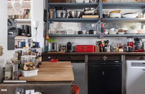 Montmartre Apartment | Soak 360 degree views of Sacre-Coeur& next To the most famous Rue des Abbesses