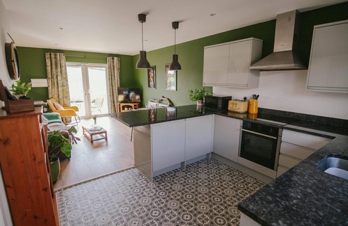 Newquay House | Soak in amazing views @ EbbandFlow