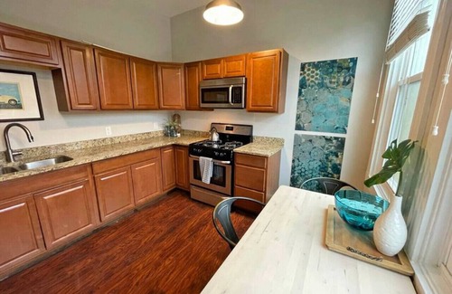 Cincinnati Apartment | Soccer Stadium Walk, Fast Drive to OTR & Downtown