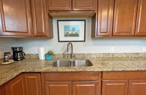Cincinnati Apartment | Soccer Stadium Walk, Fast Drive to OTR & Downtown