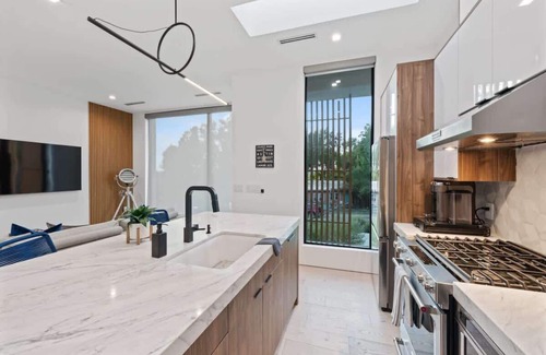 Galindo House | SoCo Casita-Walk to South Congress+Near SXSW & ACL