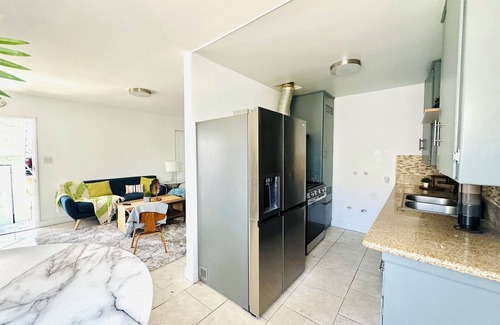 Los Angeles Apartment | SOFI- KIA FORUM 2-bedroom HOME Los Angeles