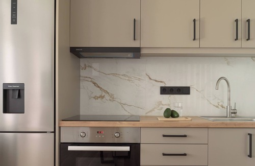 Koutouloufari Apartment | Sofia's Modern Apartment 2, 15 minutes walk from Chersonisos center