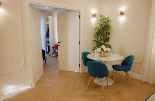 Pompei House | SOFIA Suites & Rooms