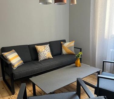 Sofia City Center Apartment | Sofia Vibes - Friends & Family Stay