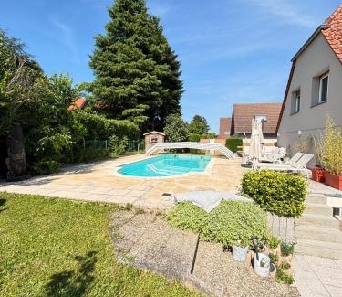 Lampertheim House | Soh Rent Maison - Villa Piscine Proche Strasbourg - TV - Wifi - Parking