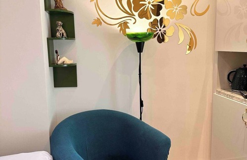 London City Centre Apartment | Soho green Bedroom