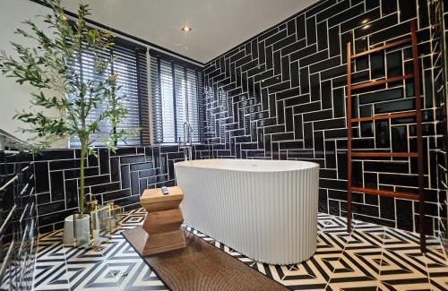 Chakkrawat House | Soho House Old Town Bangkok