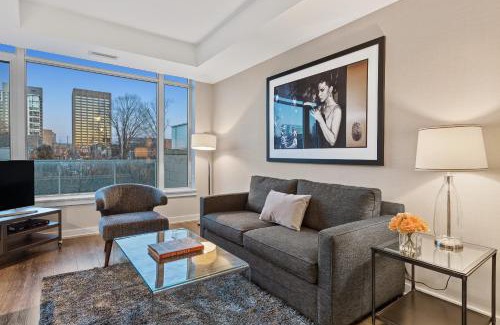 Centretown West Apartment | SOHO Residences Champagne