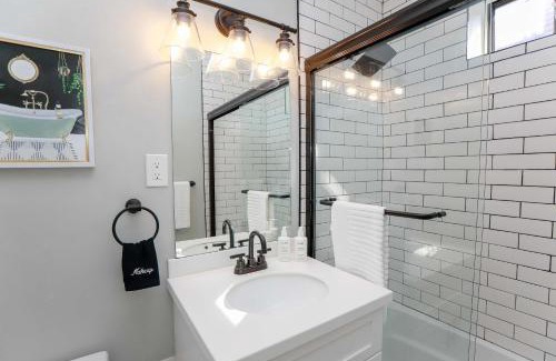 Ghent Apartment | Sojourn at Colley Manor Unit 6